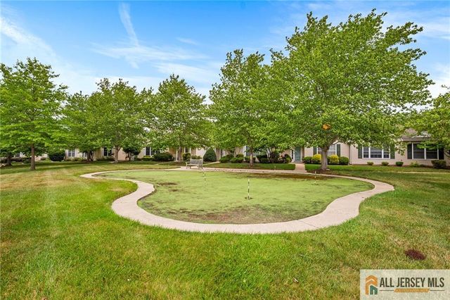 281 Mockingbird Drive, Monroe, NJ 08831