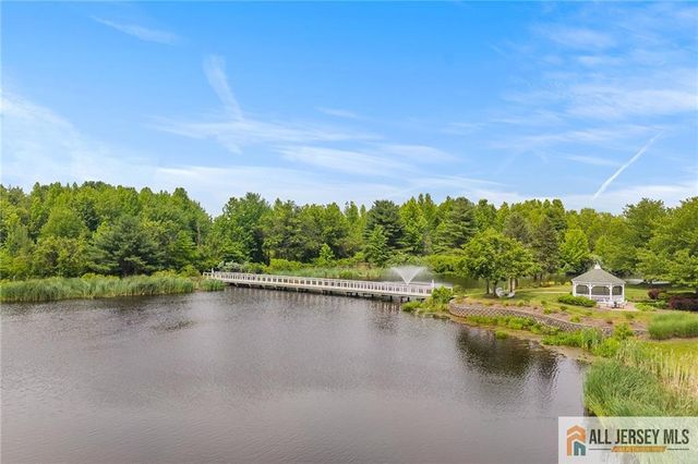 281 Mockingbird Drive, Monroe, NJ 08831