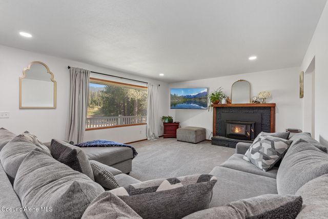 13874 N Idaho RD, Rathdrum, ID 83858