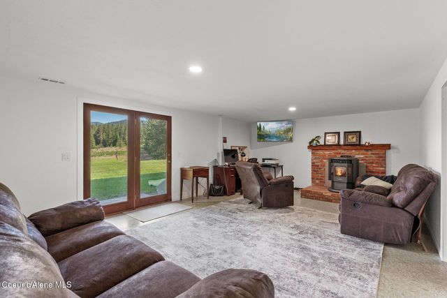 13874 N Idaho RD, Rathdrum, ID 83858