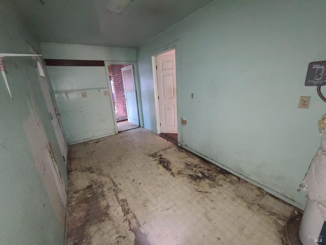 23975 Eberle St, Covelo, CA 95428