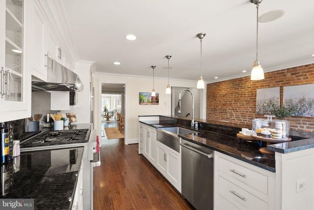 324 E STREET NE, Washington, DC 20002