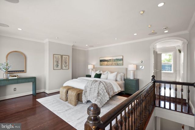 324 E STREET NE, Washington, DC 20002