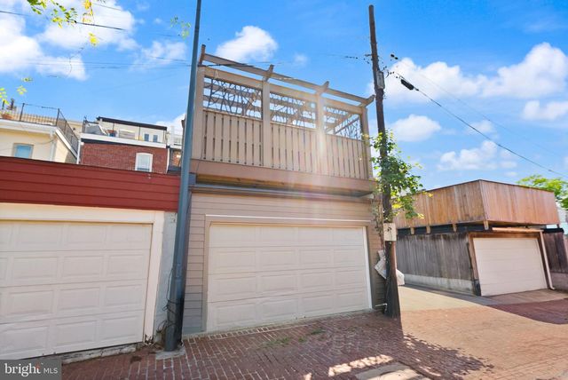 324 E STREET NE, Washington, DC 20002