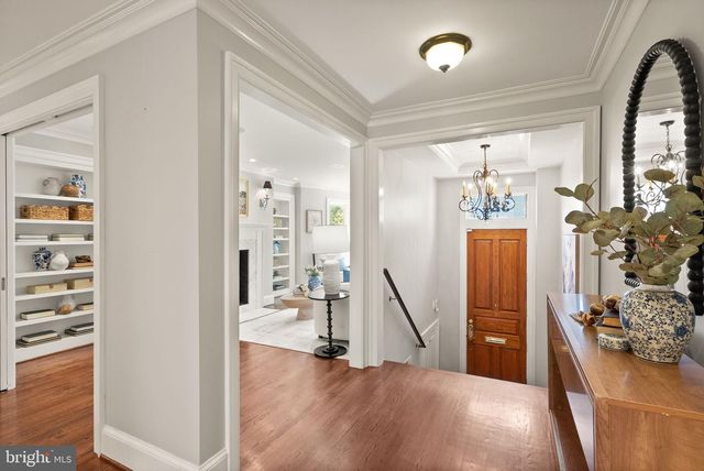 324 E STREET NE, Washington, DC 20002