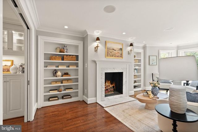 324 E STREET NE, Washington, DC 20002