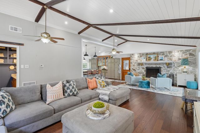 3218 Sunrise Court, Granbury, TX 76048