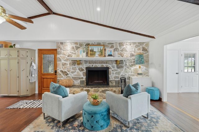 3218 Sunrise Court, Granbury, TX 76048