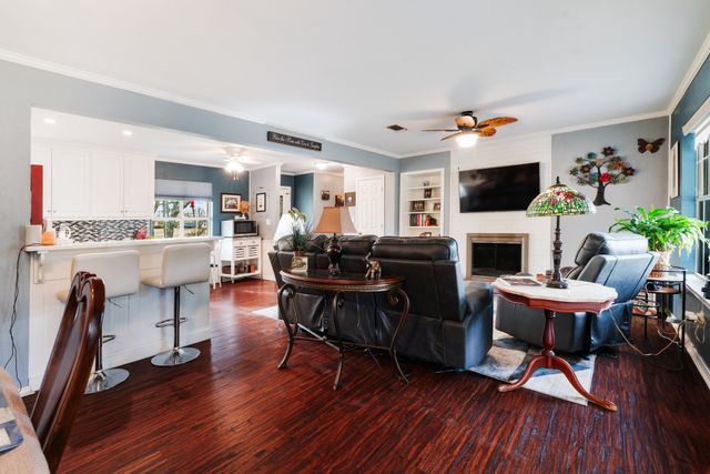 50 County Road 35930, Powderly, TX 75473