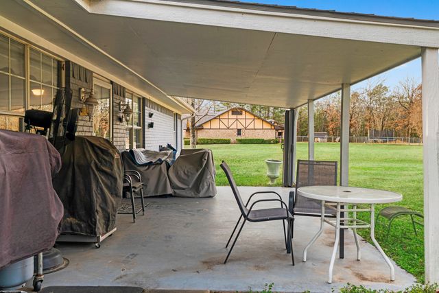 50 County Road 35930, Powderly, TX 75473