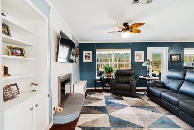 50 County Road 35930, Powderly, TX 75473