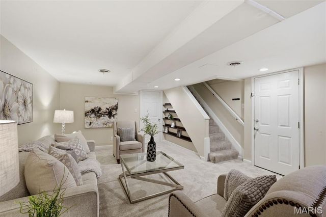 2926 Wingate Court, St Louis, MO 63119