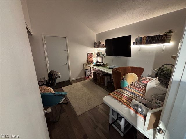 942 Caddo Avenue, Akron, OH 44305