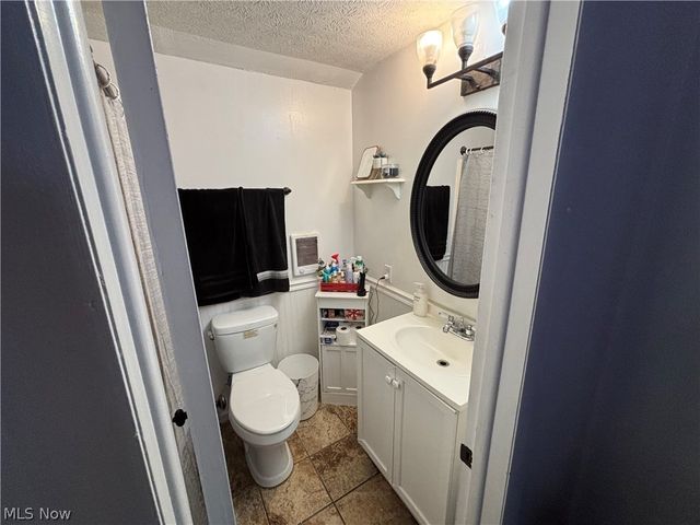 942 Caddo Avenue, Akron, OH 44305