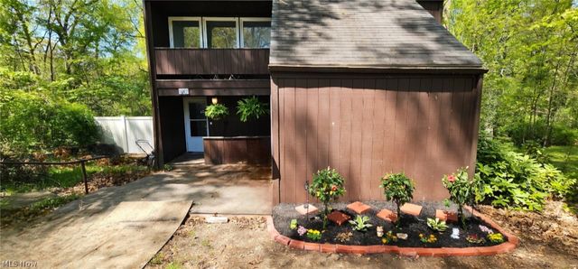 942 Caddo Avenue, Akron, OH 44305