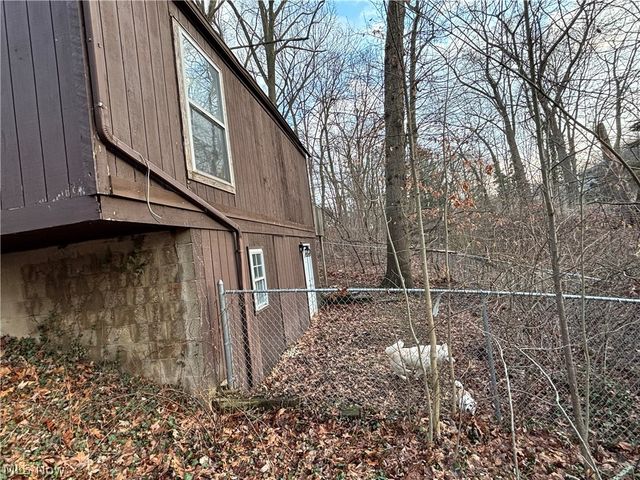 942 Caddo Avenue, Akron, OH 44305