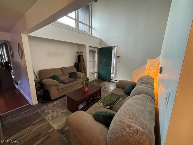 942 Caddo Avenue, Akron, OH 44305