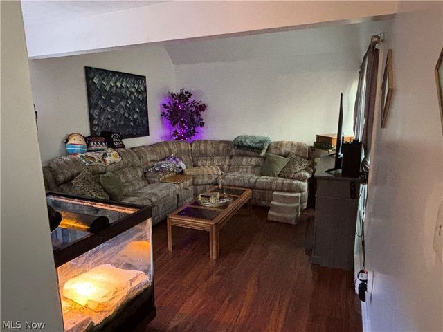 942 Caddo Avenue, Akron, OH 44305