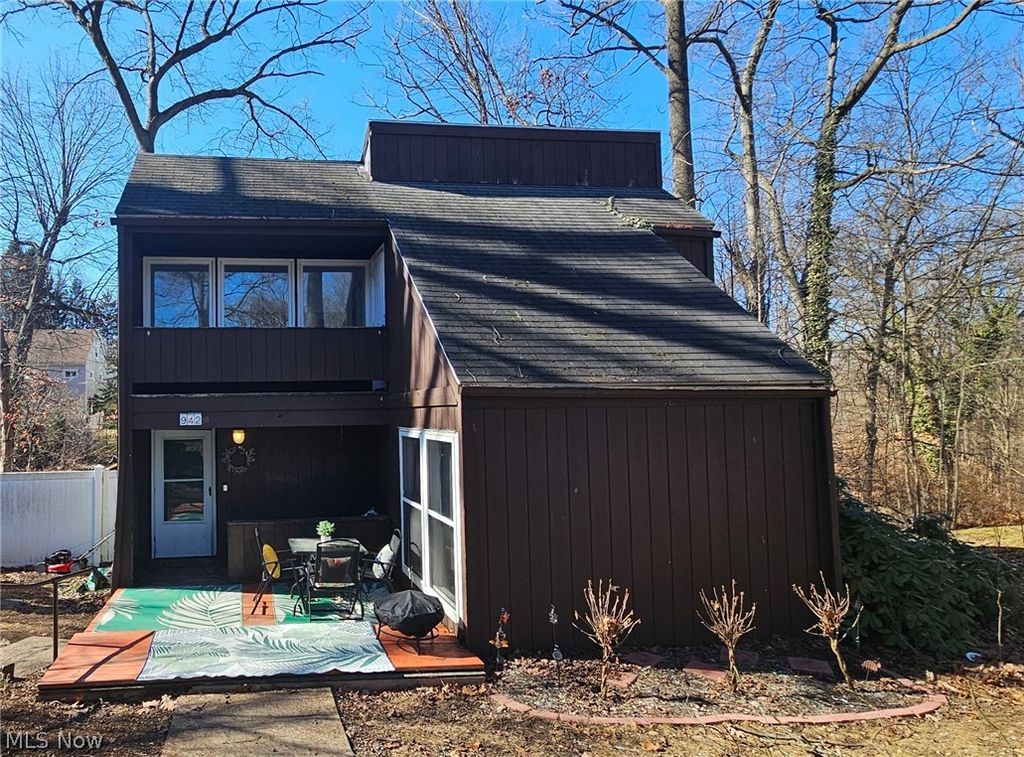 942 Caddo Avenue, Akron, OH 44305