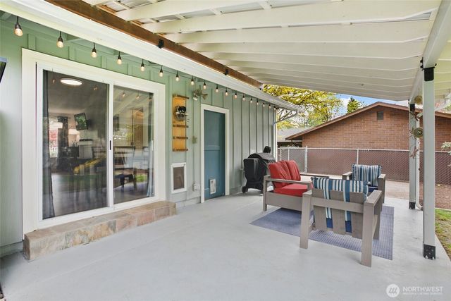 18445 SE 135th Street, Renton, WA 98059