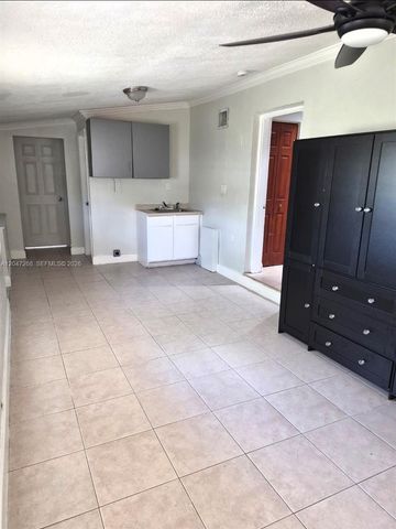 6118 Royal Palm Blvd, Margate, FL 33063