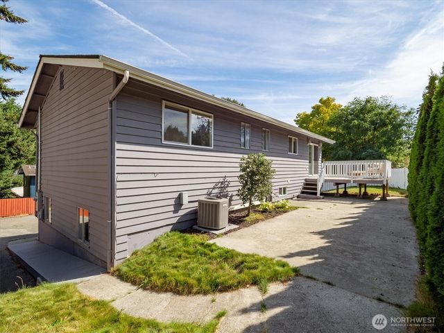 4829 S 166th Street, Seatac, WA 98188