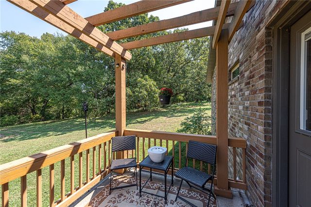 10781 Illinois Chapel Road, Prairie Grove, AR 72753