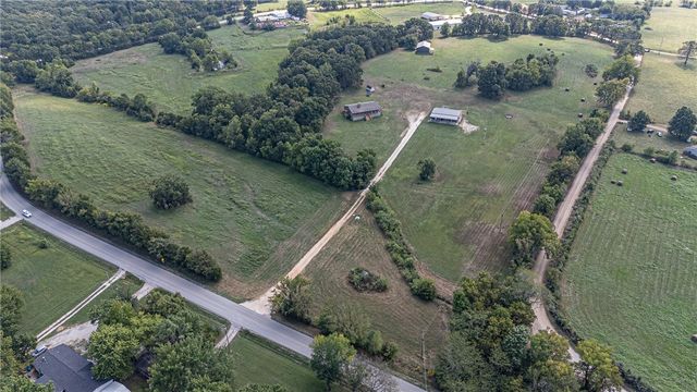 10781 Illinois Chapel Road, Prairie Grove, AR 72753