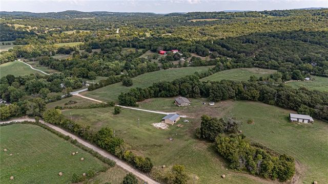 10781 Illinois Chapel Road, Prairie Grove, AR 72753