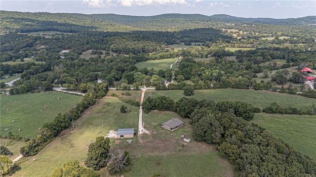 10781 Illinois Chapel Road, Prairie Grove, AR 72753