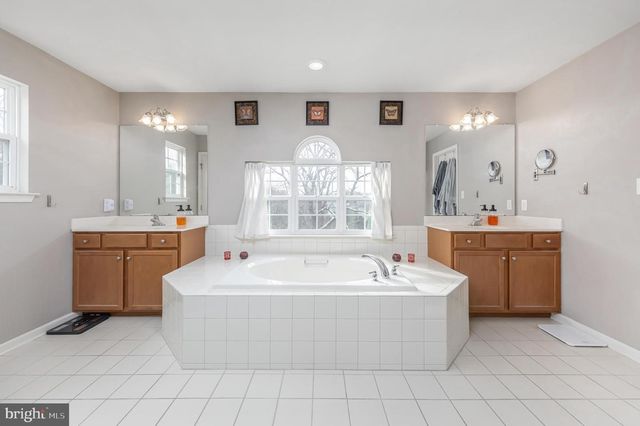 3 TANAGER CT, Woolwich Twp, NJ 08085