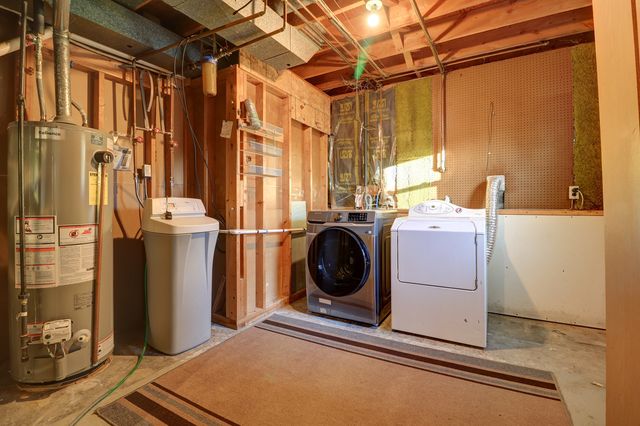 3016 Schick Court, Clinton, IA 52732