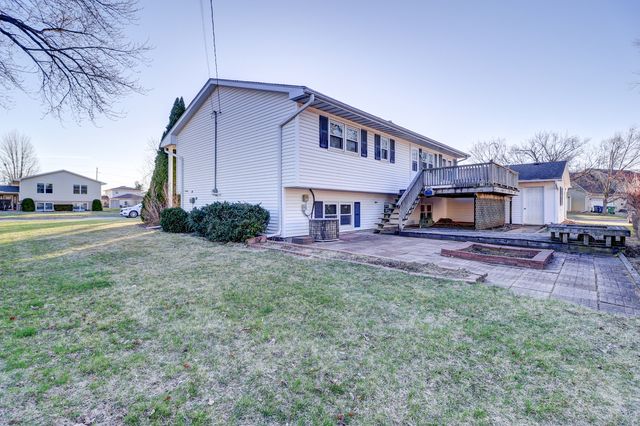 3016 Schick Court, Clinton, IA 52732