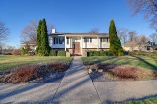 3016 Schick Court, Clinton, IA 52732