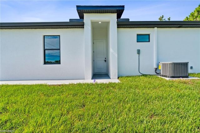 1011 & 1013 Abrams BLVD, Lehigh Acres, FL 33971