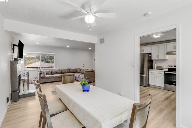 335 Pepper Dr, Vallejo, CA 94589