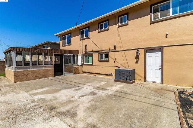335 Pepper Dr, Vallejo, CA 94589