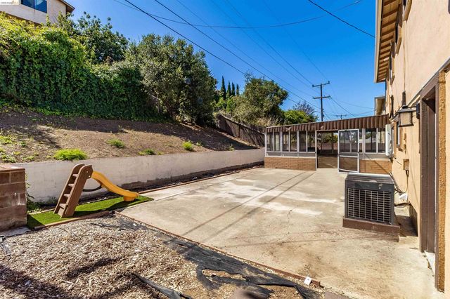 335 Pepper Dr, Vallejo, CA 94589