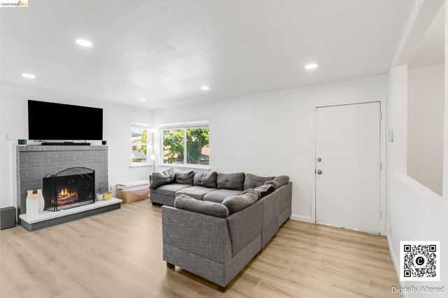 335 Pepper Dr, Vallejo, CA 94589