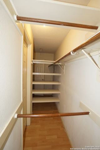 6427 LOST HOLLY, San Antonio, TX 78240