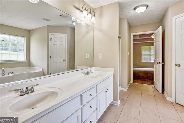 501 Barhams Ridge Drive, Mcdonough, GA 30252