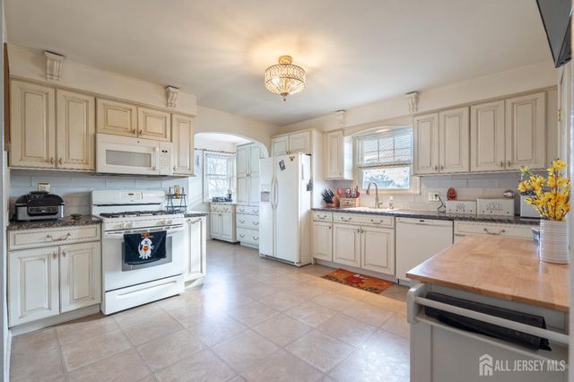 392 Old Bridge Turnpike, South River, NJ 08882