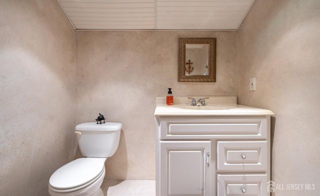 392 Old Bridge Turnpike, South River, NJ 08882