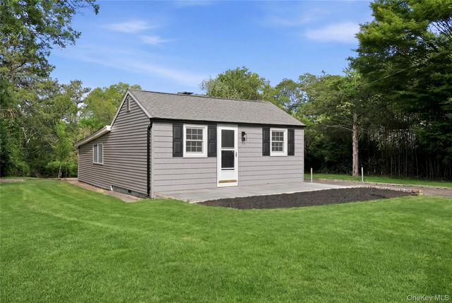 902 Old Medford Avenue, Medford, NY 11763