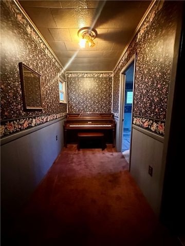 1410 E Washington St, New Castle, PA 16101