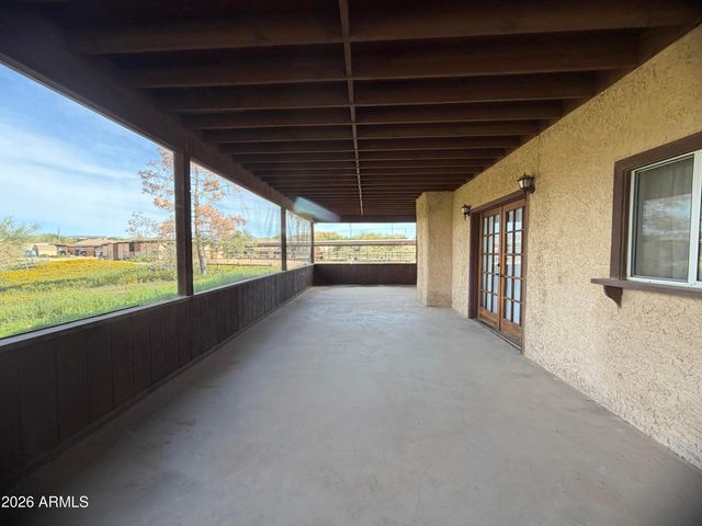 1328 E Maddock Road, Phoenix, AZ 85086