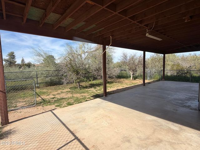 1328 E Maddock Road, Phoenix, AZ 85086