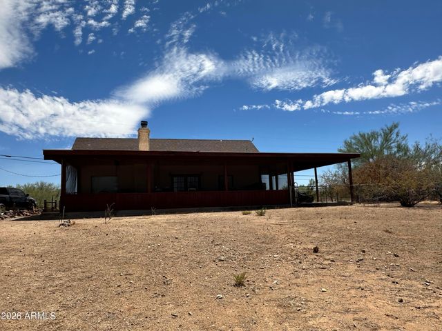 1328 E Maddock Road, Phoenix, AZ 85086