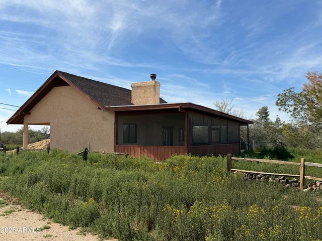 1328 E Maddock Road, Phoenix, AZ 85086