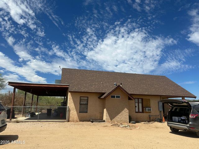 1328 E Maddock Road, Phoenix, AZ 85086